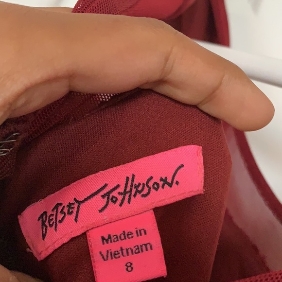 Betsey Johnson Red Mesh Sequin Size 8 - Picture 3 of 4